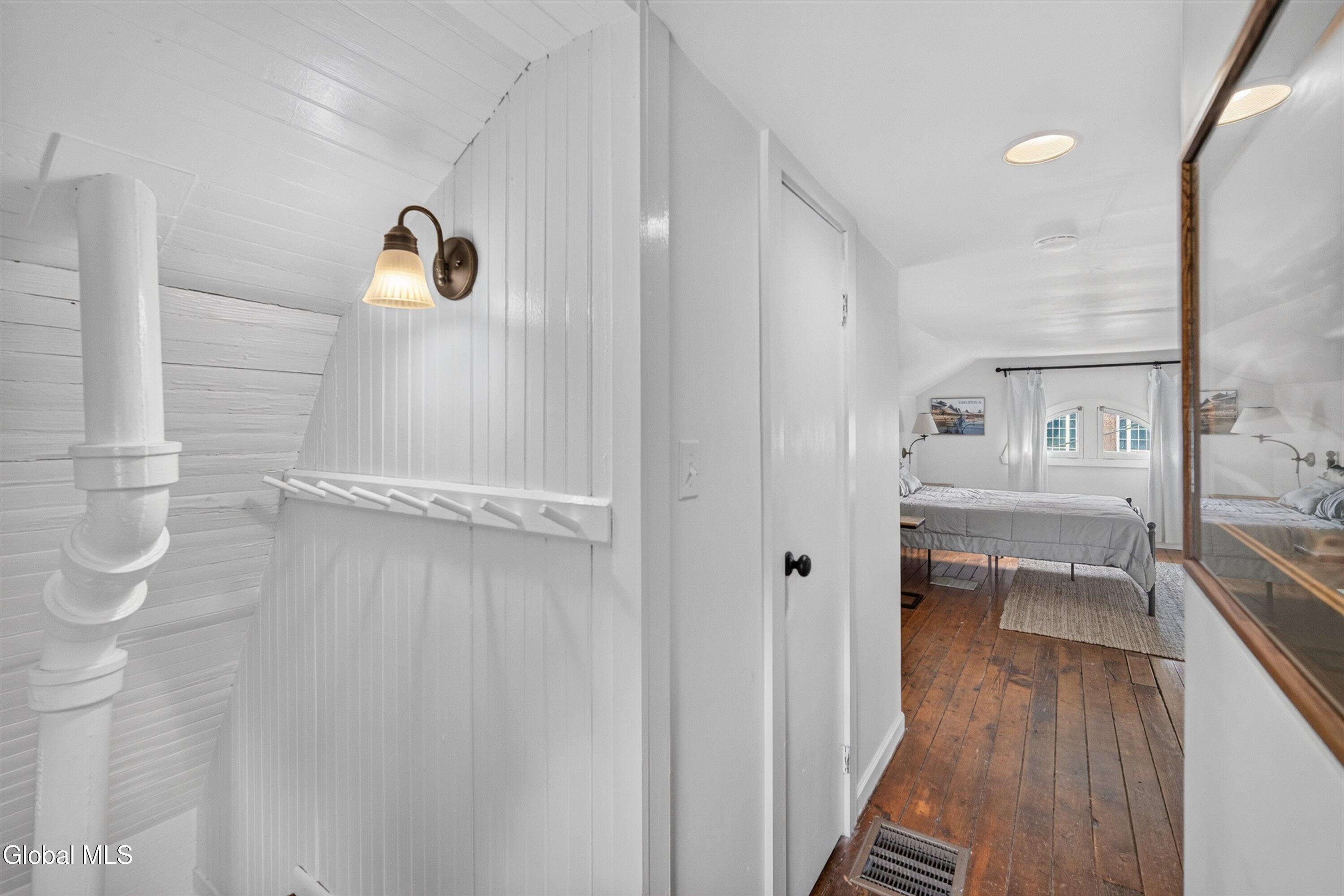 219 Regent Street Saratoga Springs NY 12866