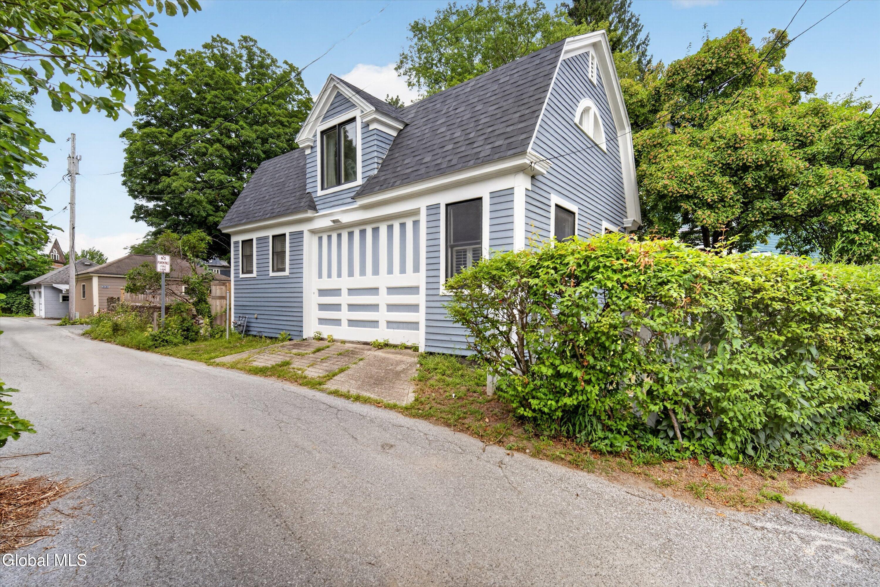 219 Regent Street Saratoga Springs NY 12866