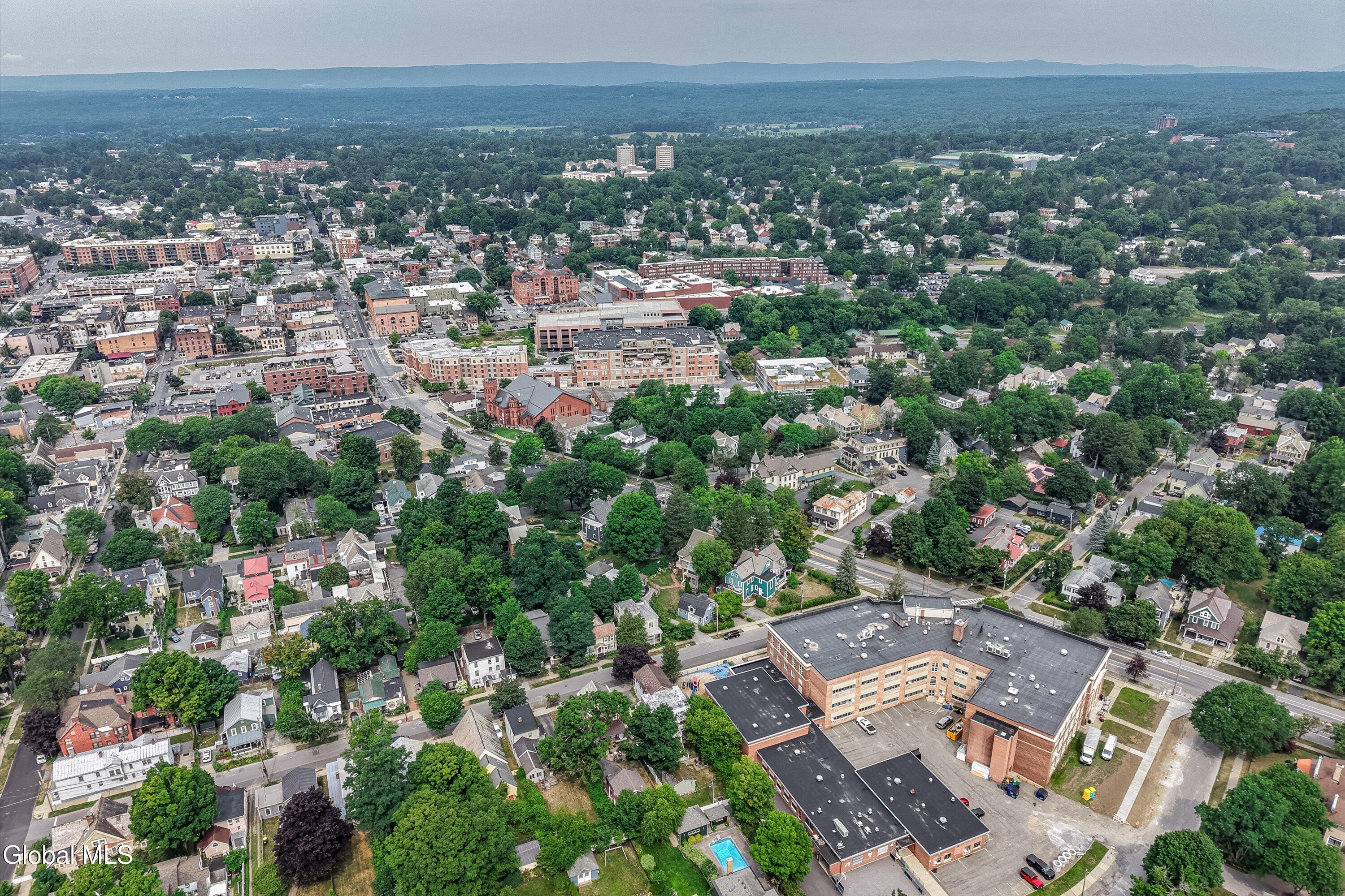219 Regent Street Saratoga Springs NY 12866