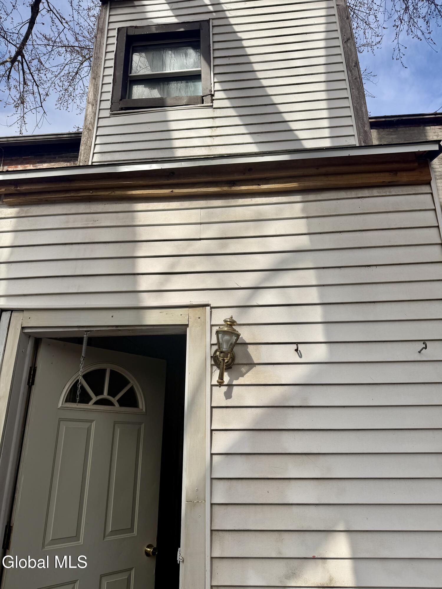 3256 6th Avenue Troy NY 12180