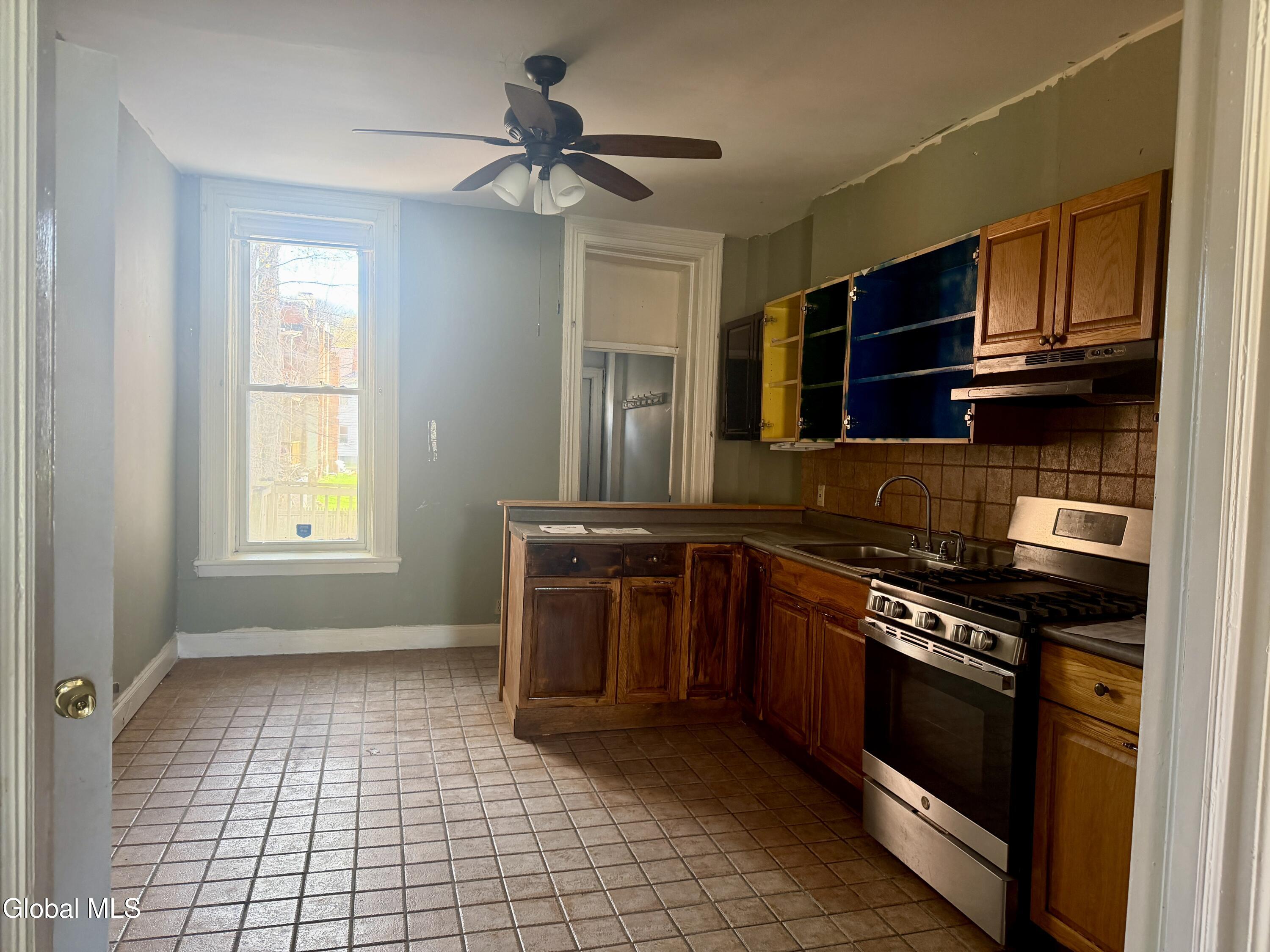 3256 6th Avenue Troy NY 12180