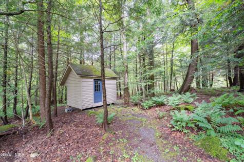 379 N Shore Road Gloversville NY 12078
