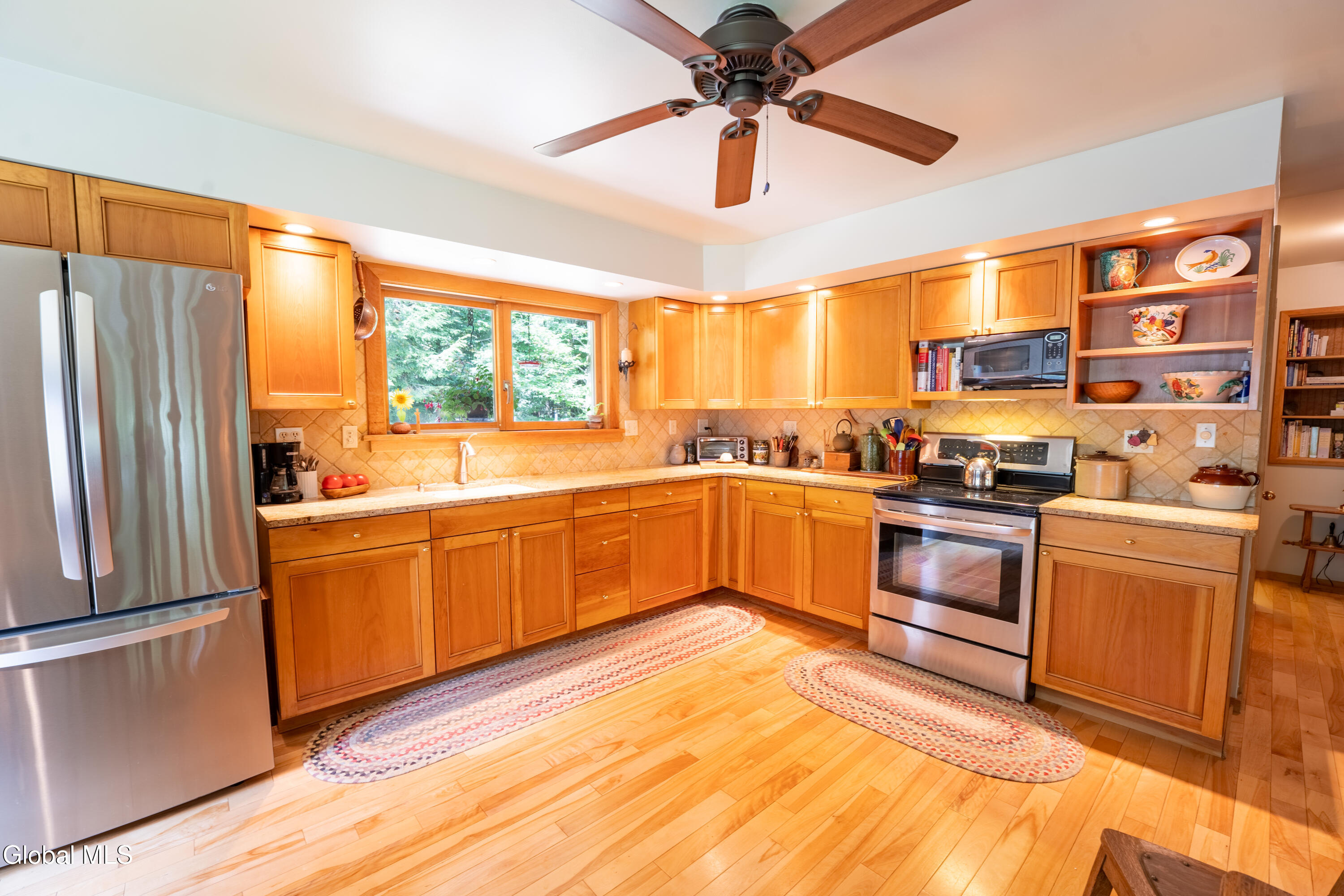 379 N Shore Road Gloversville NY 12078
