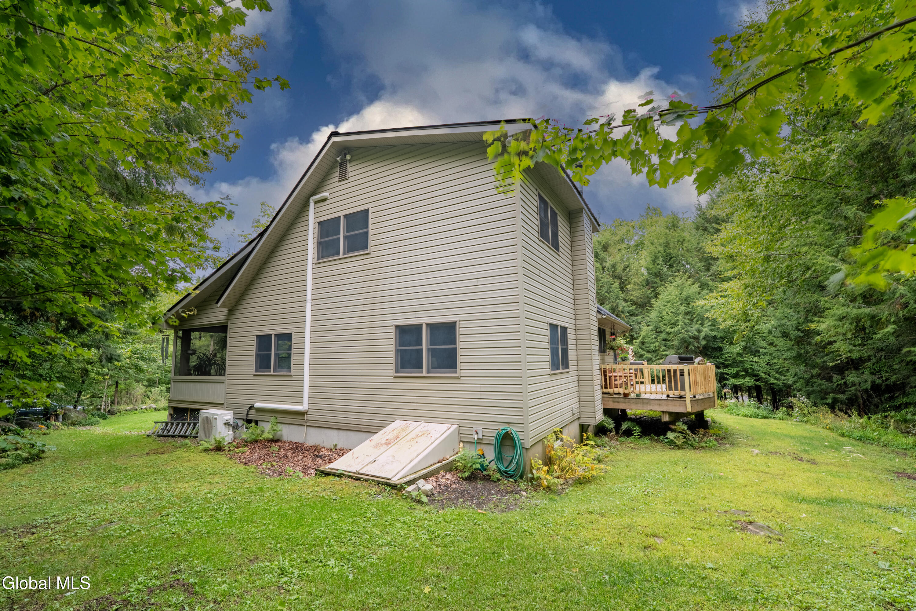 379 N Shore Road Gloversville NY 12078