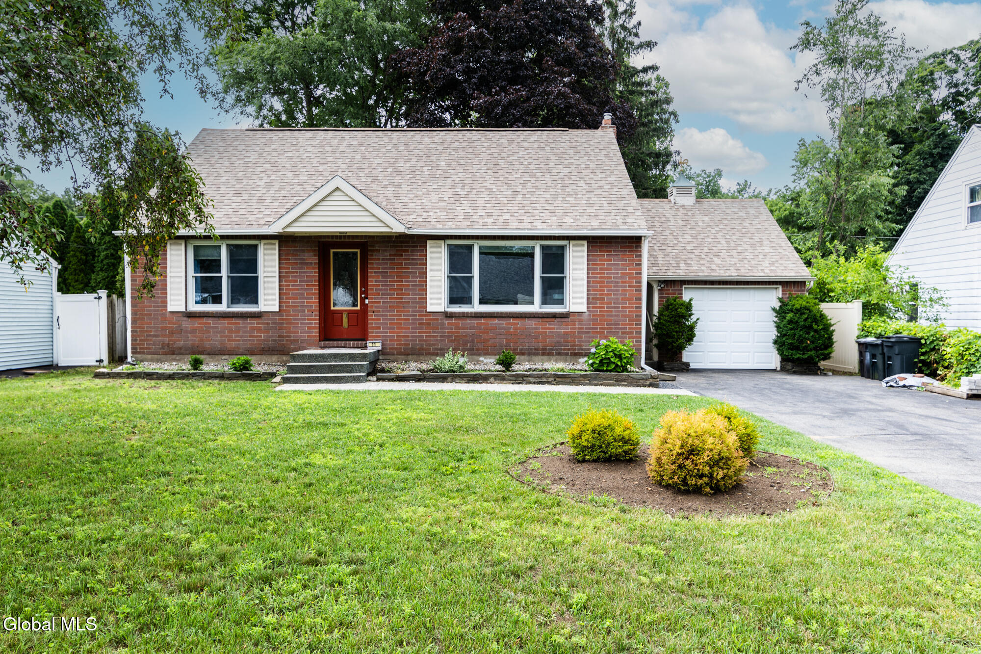 11 Forest Drive Colonie NY 12205