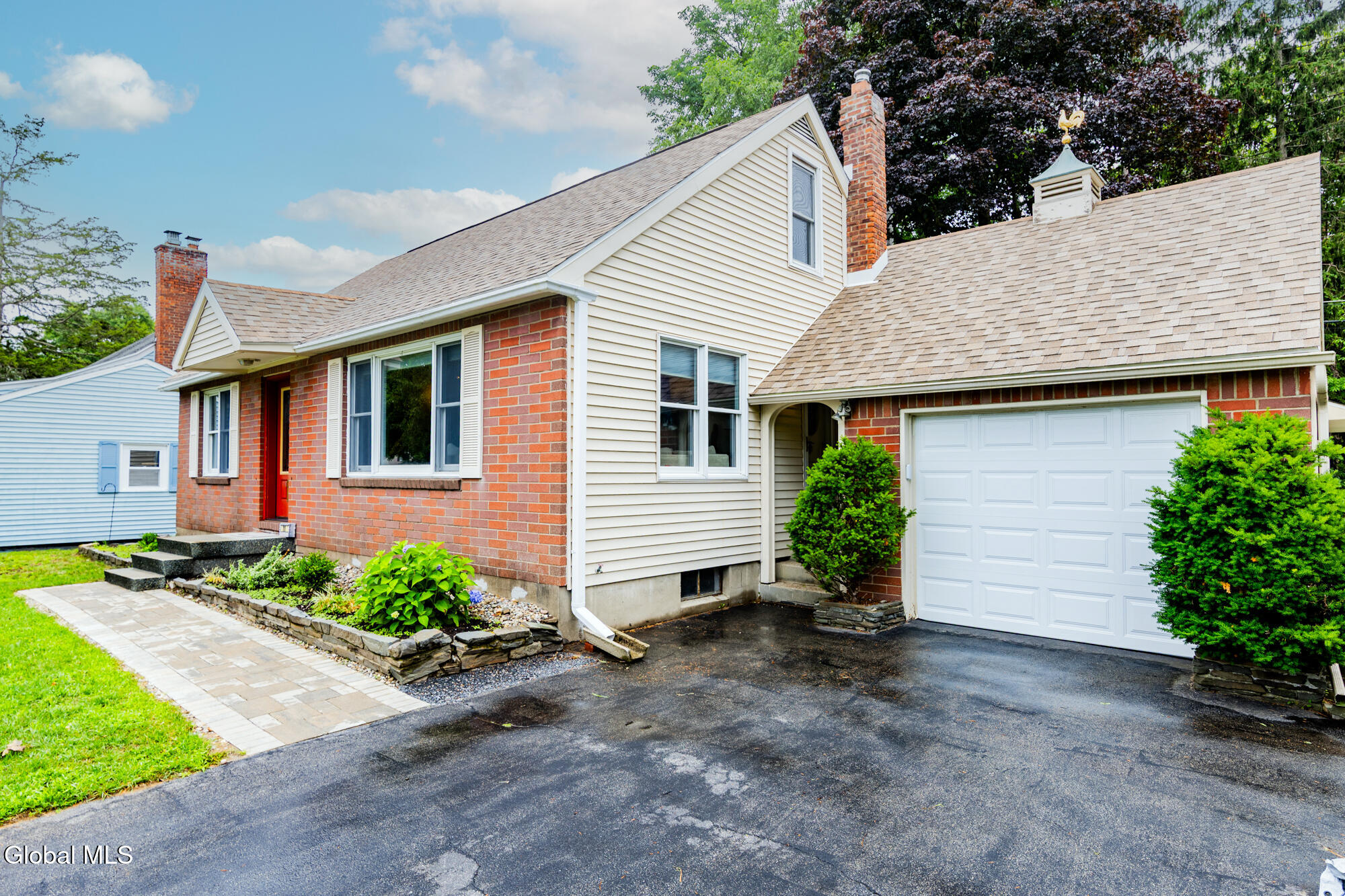 11 Forest Drive Colonie NY 12205