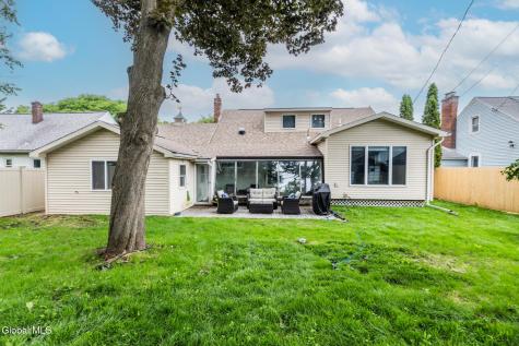 11 Forest Drive Colonie NY 12205
