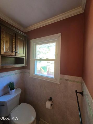 242 Pinewood Drive Schenectady NY 12303
