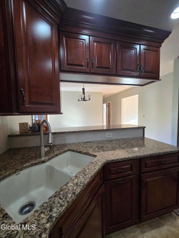 242 Pinewood Drive Schenectady NY 12303