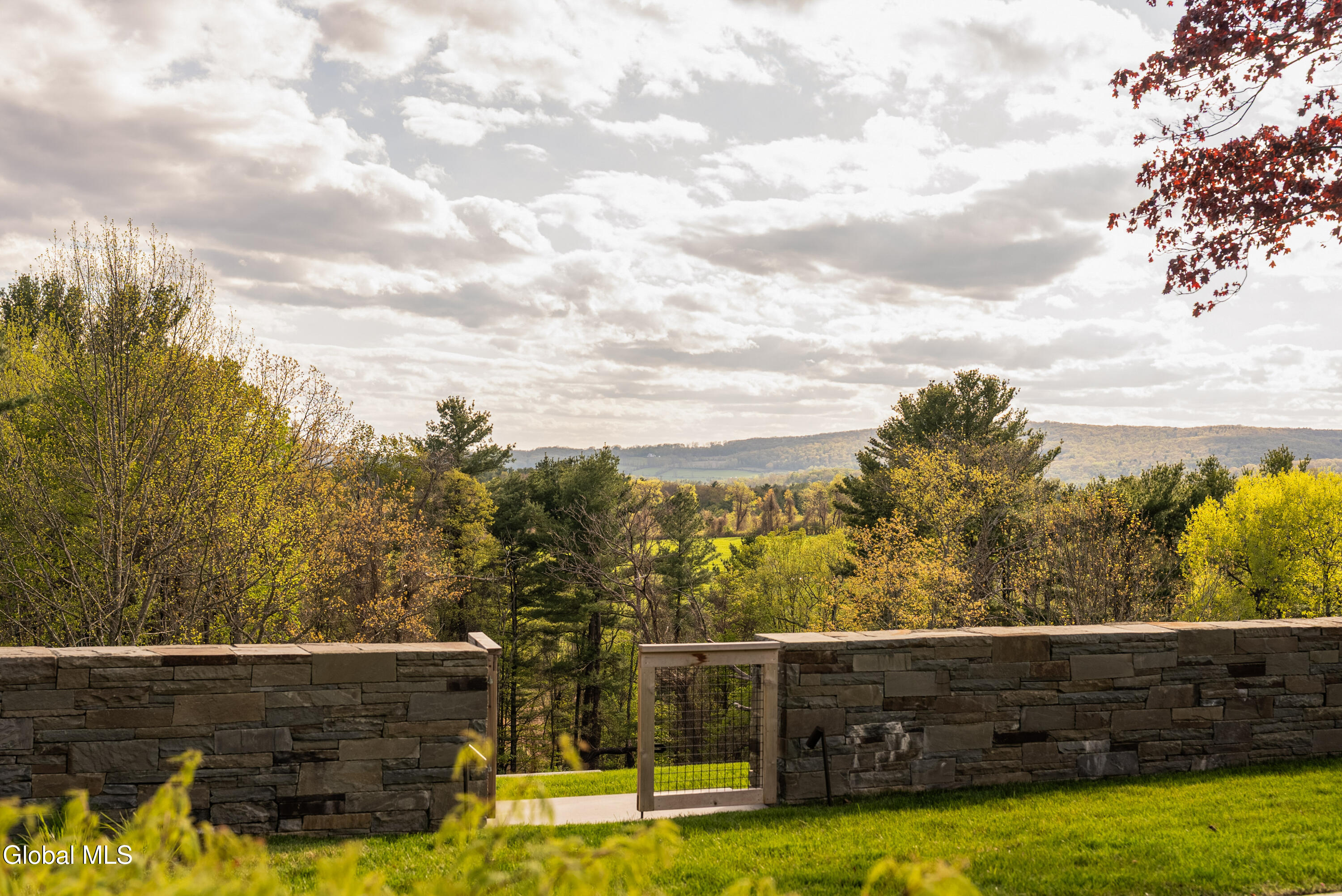 54 Far View Lane Hillsdale NY 12529