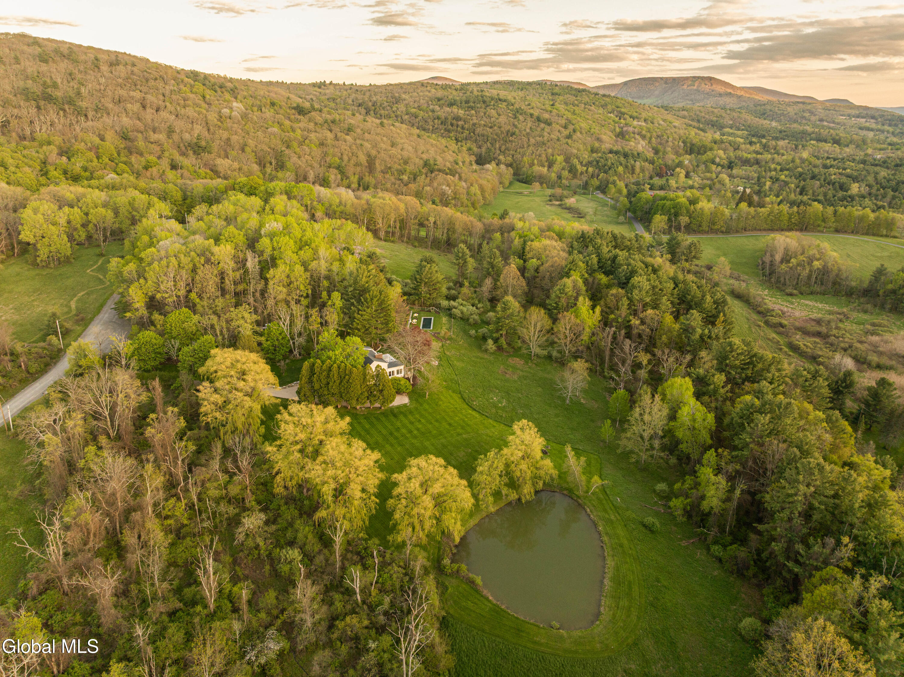 54 Far View Lane Hillsdale NY 12529