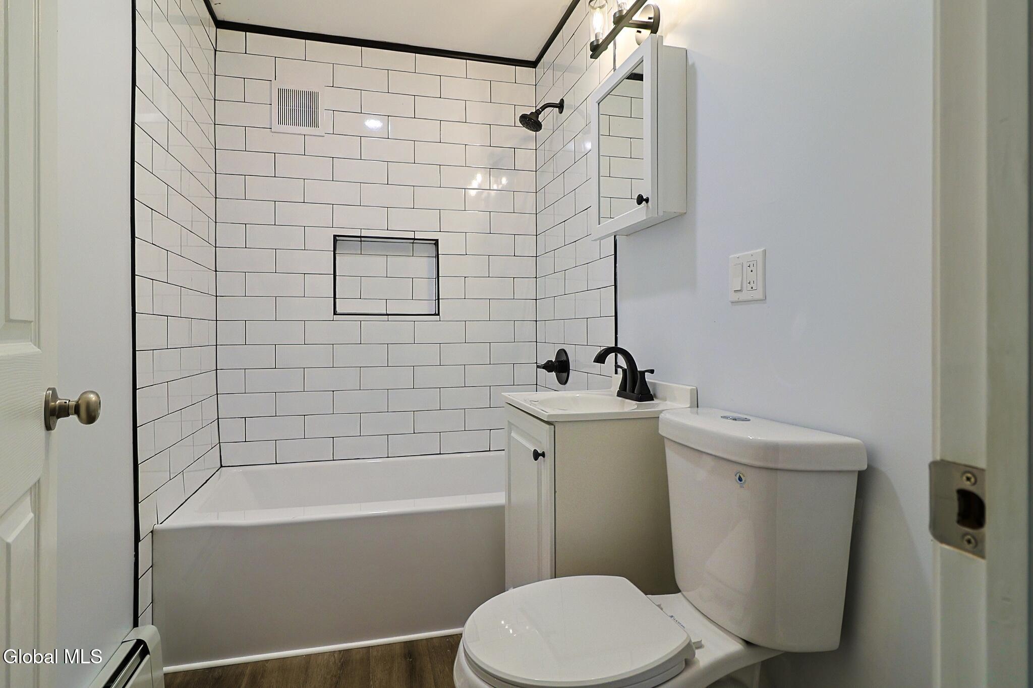 1118 Deforest Street Schenectady NY 12303