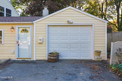 1118 Deforest Street Schenectady NY 12303
