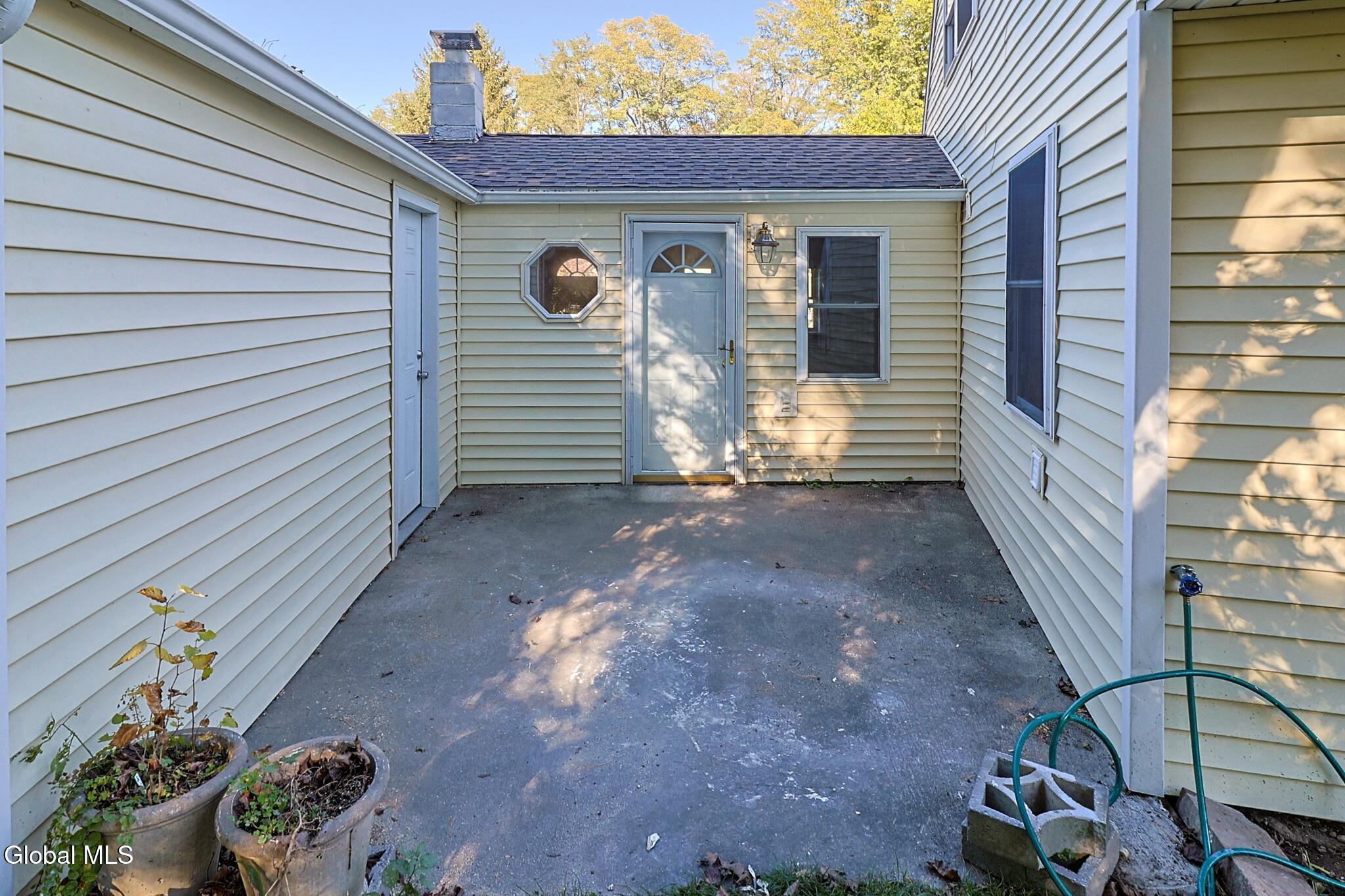 1118 Deforest Street Schenectady NY 12303
