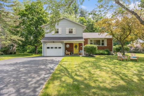 15 Longmeadow Drive Delmar NY 12054