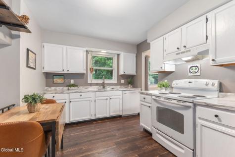 15 Longmeadow Drive Delmar NY 12054