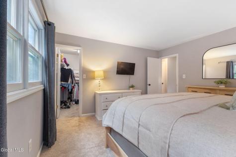 15 Longmeadow Drive Delmar NY 12054