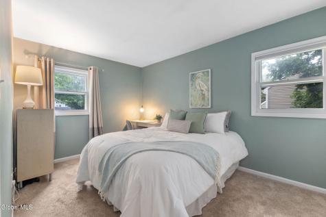 15 Longmeadow Drive Delmar NY 12054