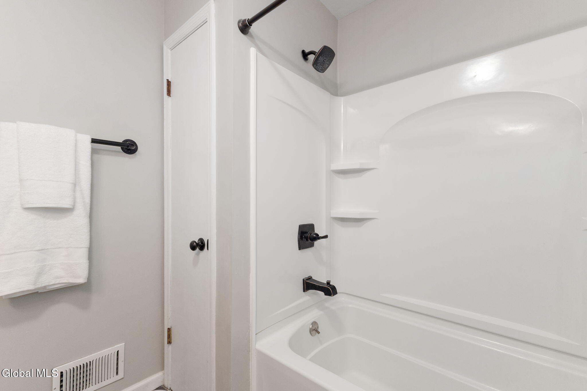 15 Longmeadow Drive Delmar NY 12054