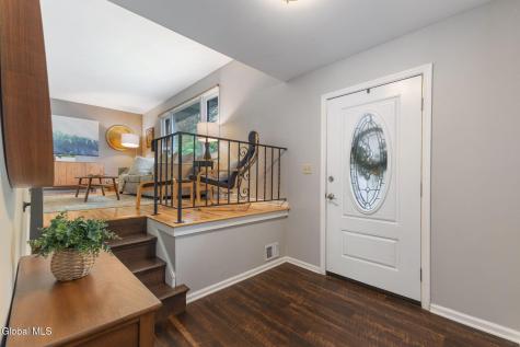 15 Longmeadow Drive Delmar NY 12054