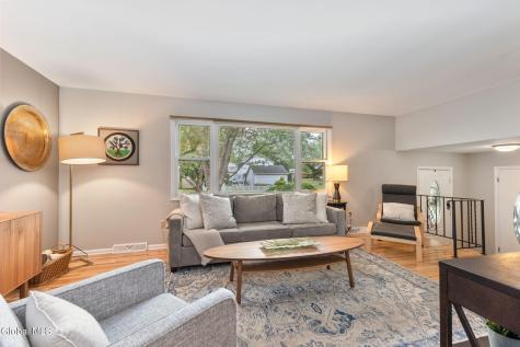 15 Longmeadow Drive Delmar NY 12054