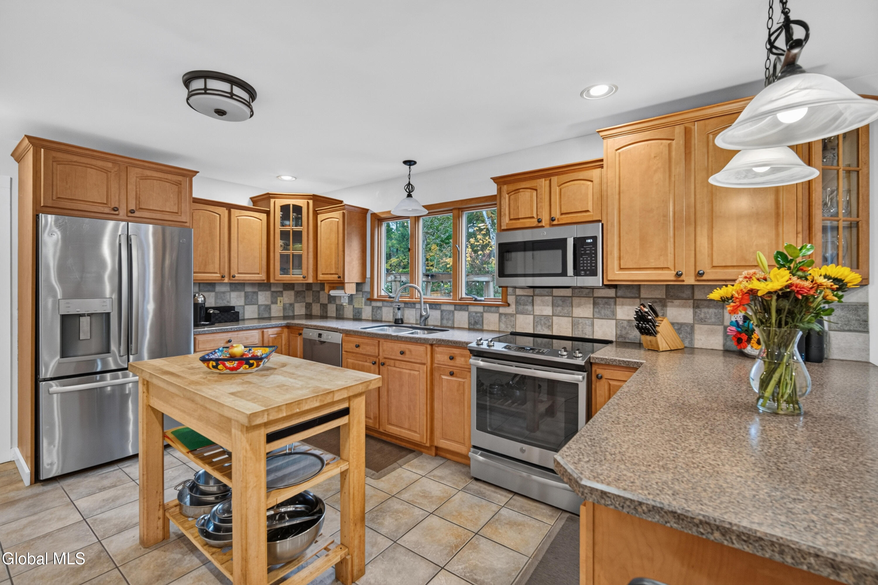 14 Sherwood Drive Queensbury NY 12804