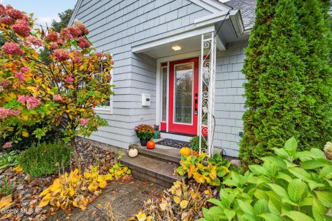 14 Sherwood Drive Queensbury NY 12804