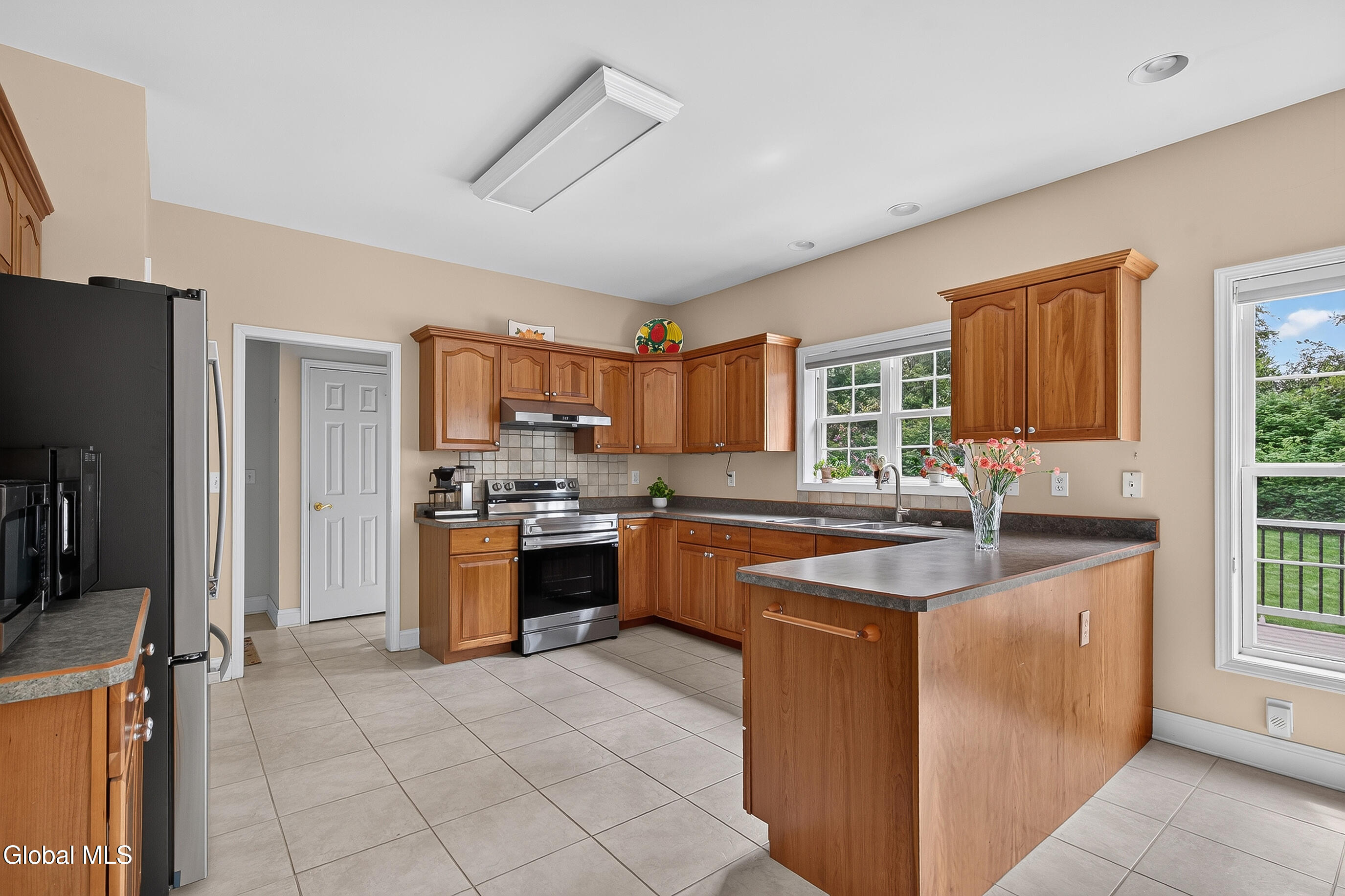 48 Victoria Court Niskayuna NY 12309