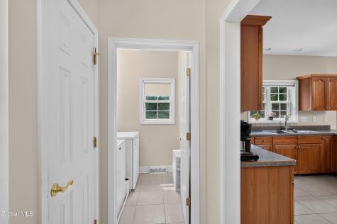 48 Victoria Court Niskayuna NY 12309