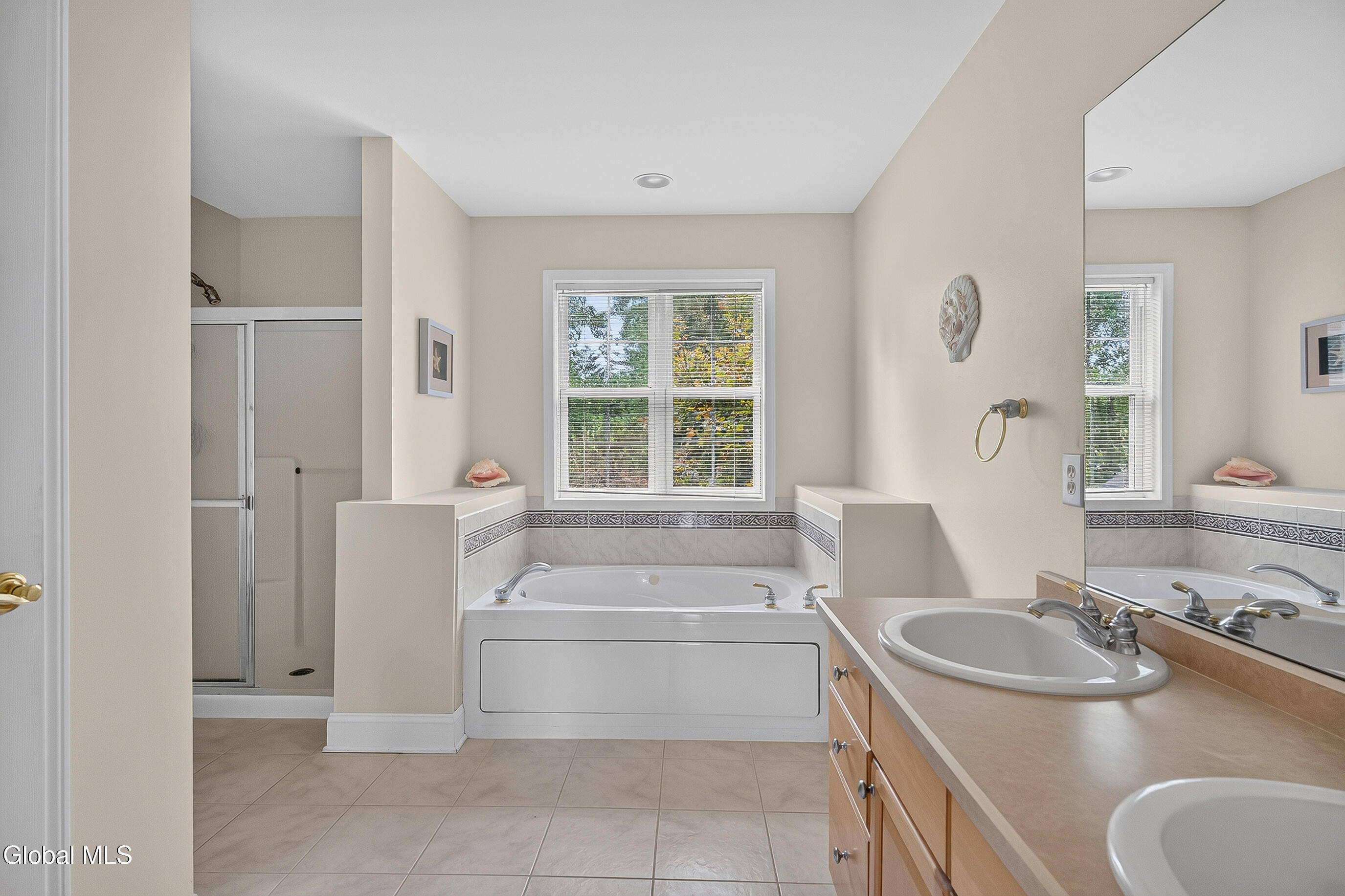 48 Victoria Court Niskayuna NY 12309