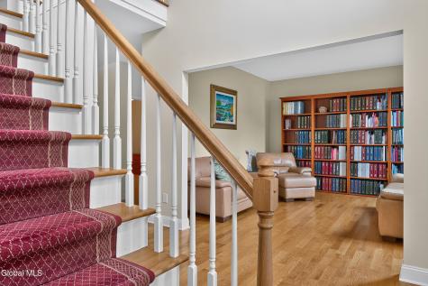 48 Victoria Court Niskayuna NY 12309