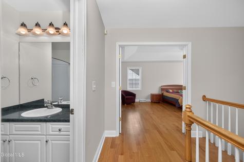 48 Victoria Court Niskayuna NY 12309