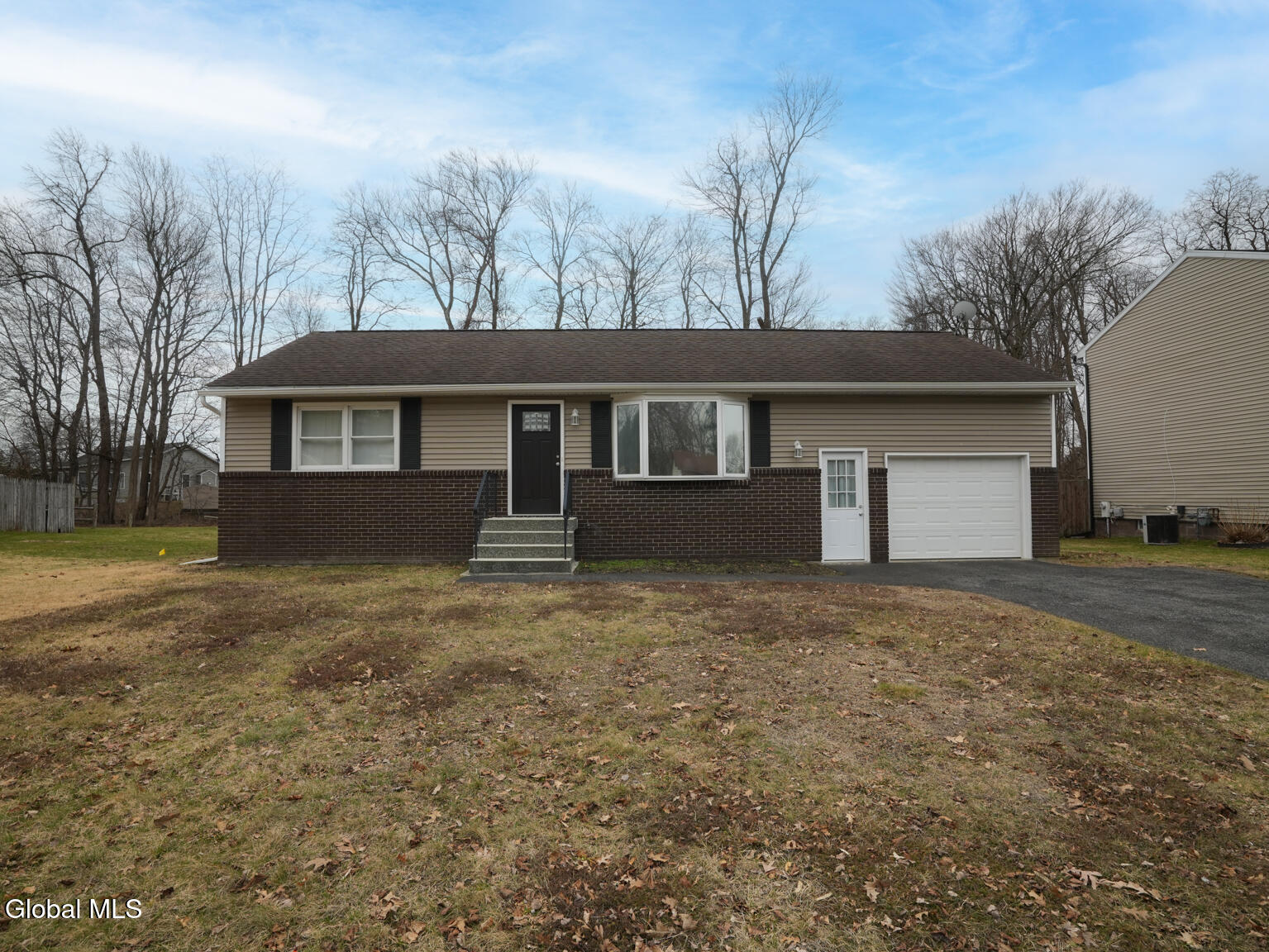 18 Melissa Court Colonie NY 12205
