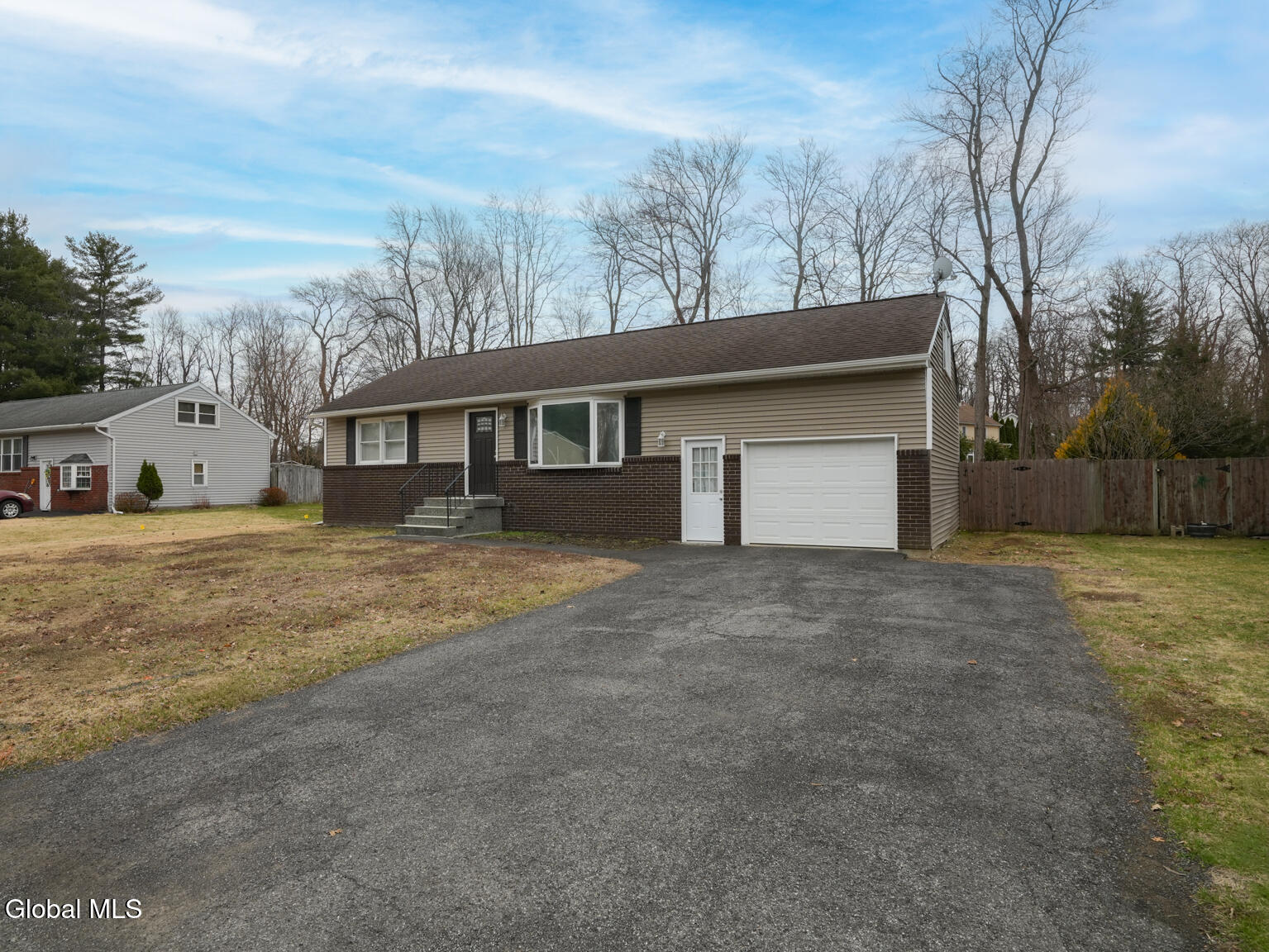 18 Melissa Court Colonie NY 12205