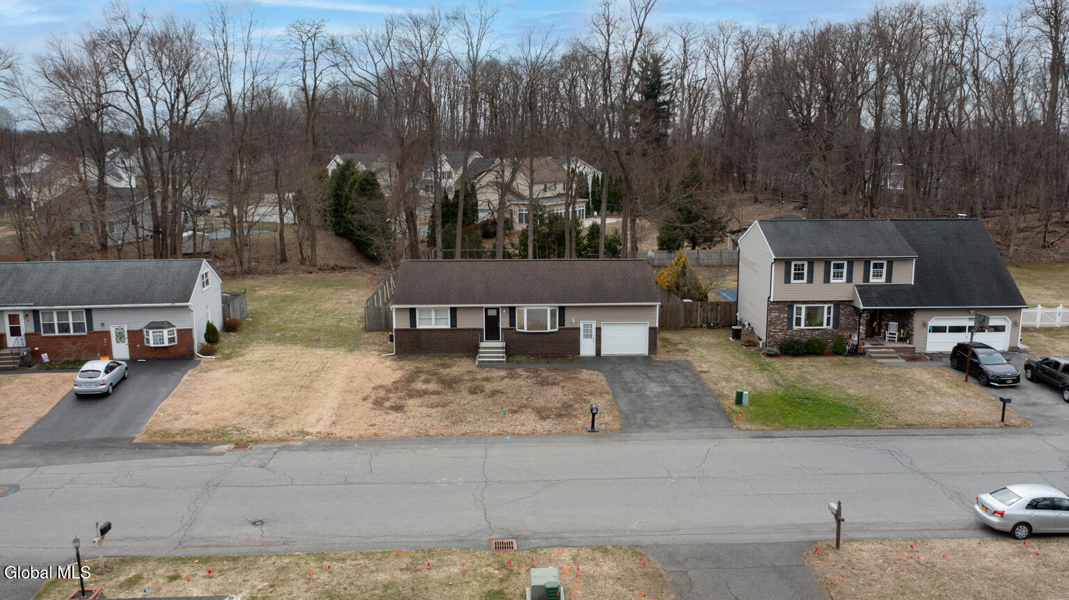18 Melissa Court Colonie NY 12205