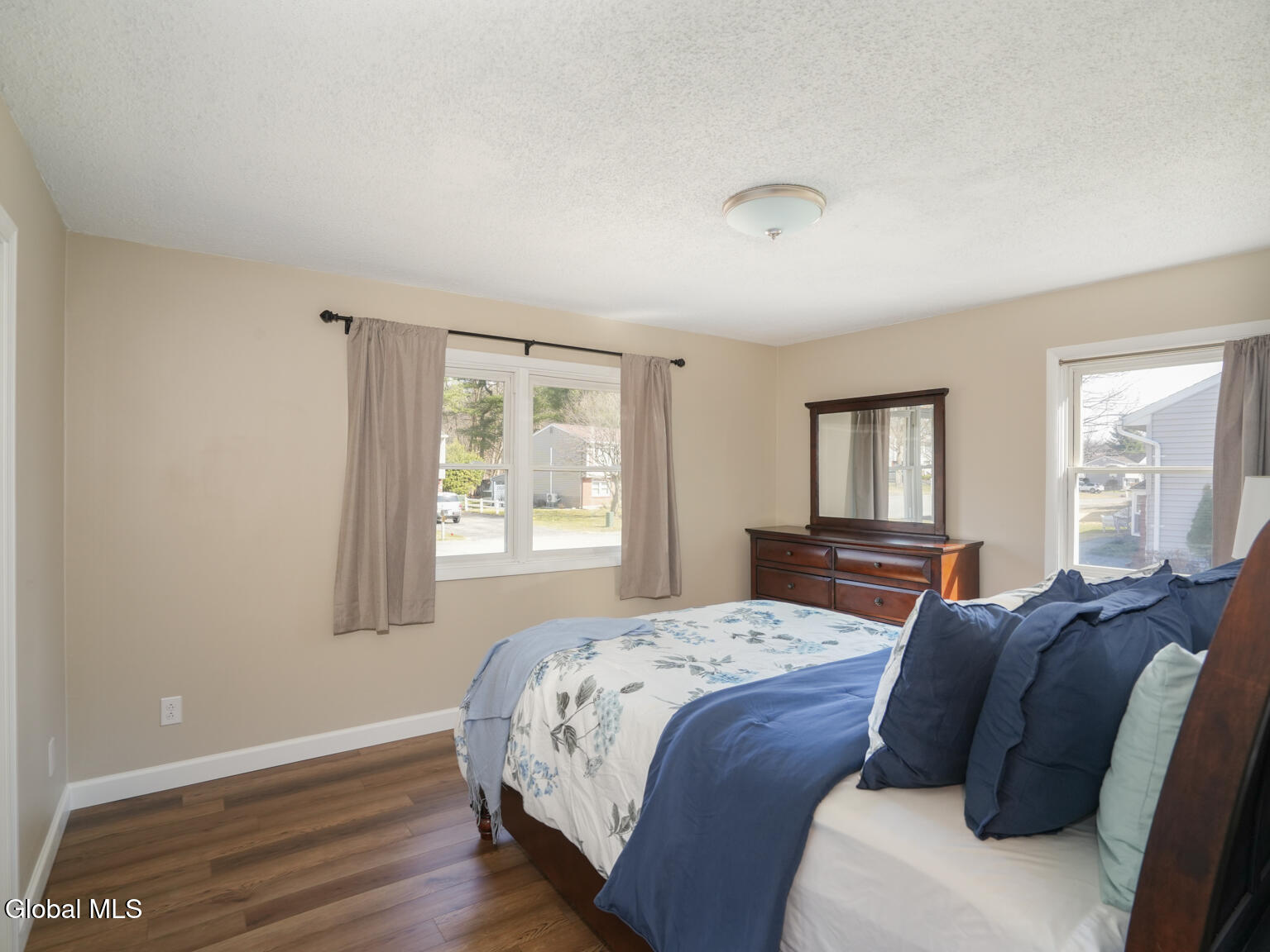 18 Melissa Court Colonie NY 12205