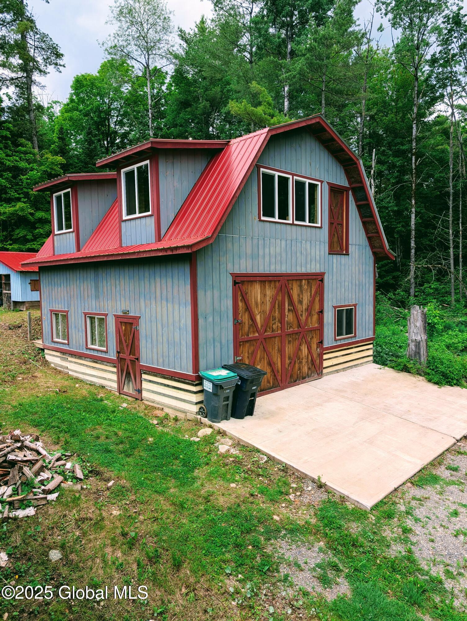 92 Riddle Road Mineville NY 12956