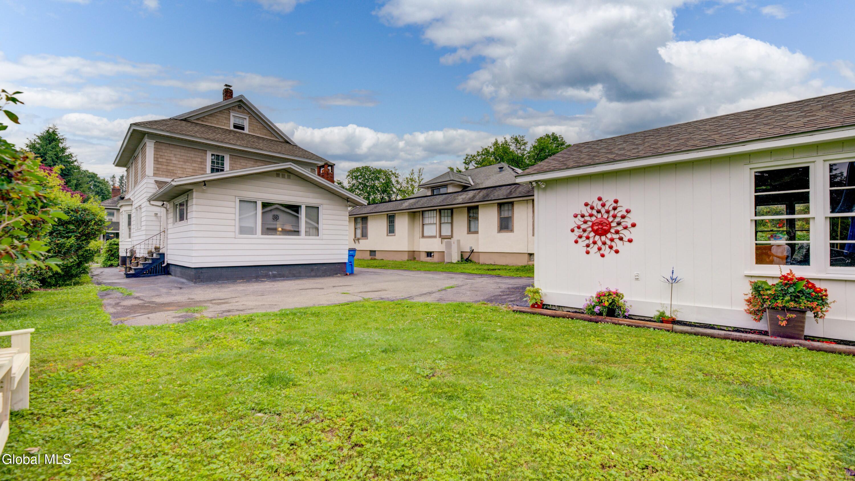 142 Prospect Avenue Gloversville NY 12078
