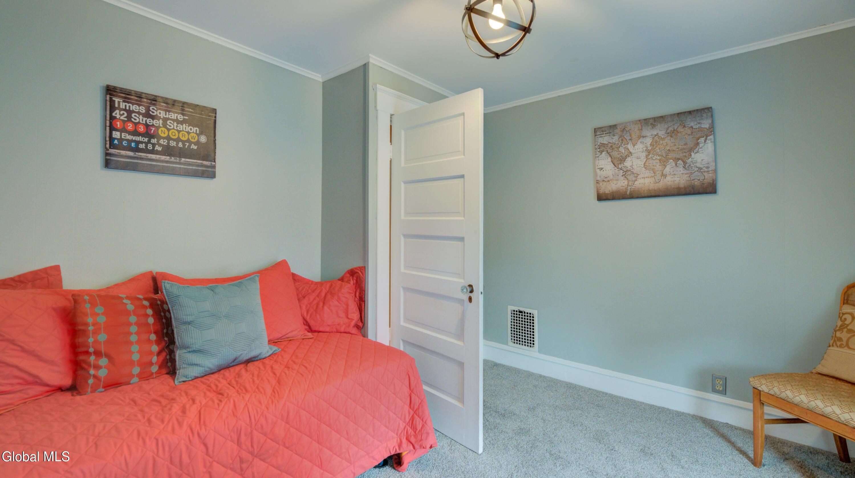 142 Prospect Avenue Gloversville NY 12078