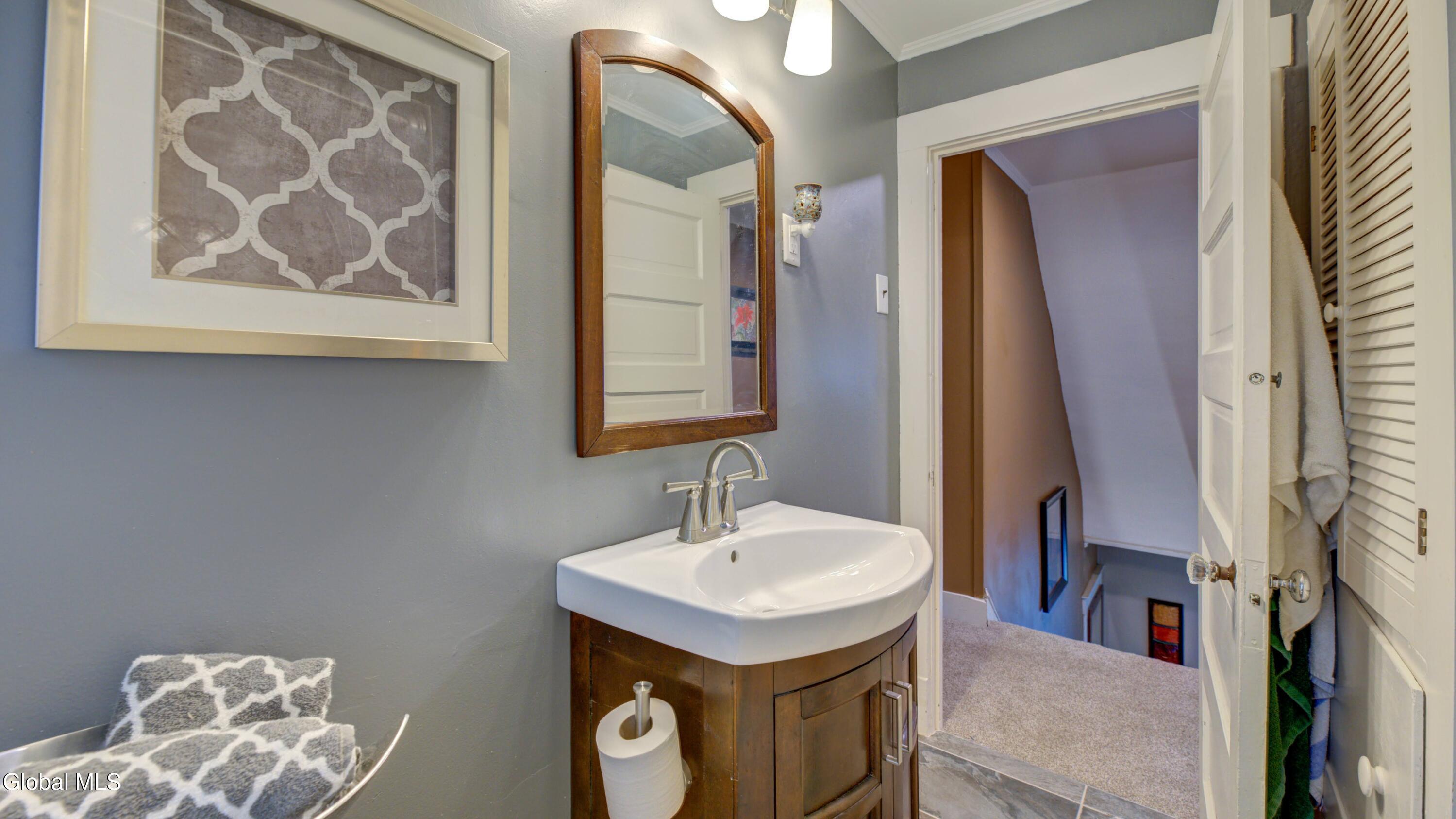142 Prospect Avenue Gloversville NY 12078