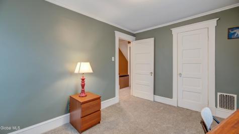 142 Prospect Avenue Gloversville NY 12078
