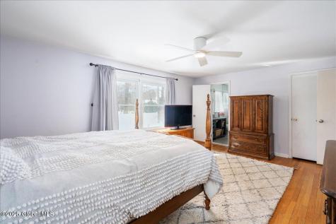 2504 Mcgovern Drive Niskayuna NY 12309