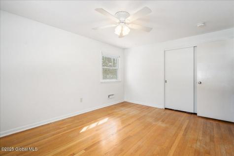 2504 Mcgovern Drive Niskayuna NY 12309