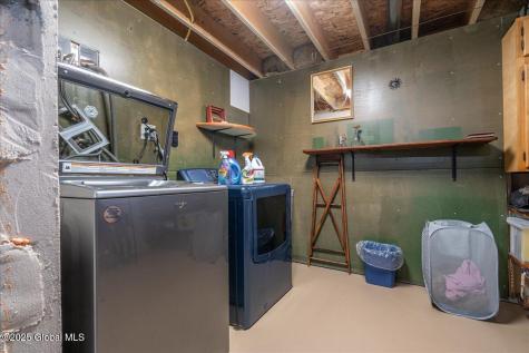 2504 Mcgovern Drive Niskayuna NY 12309