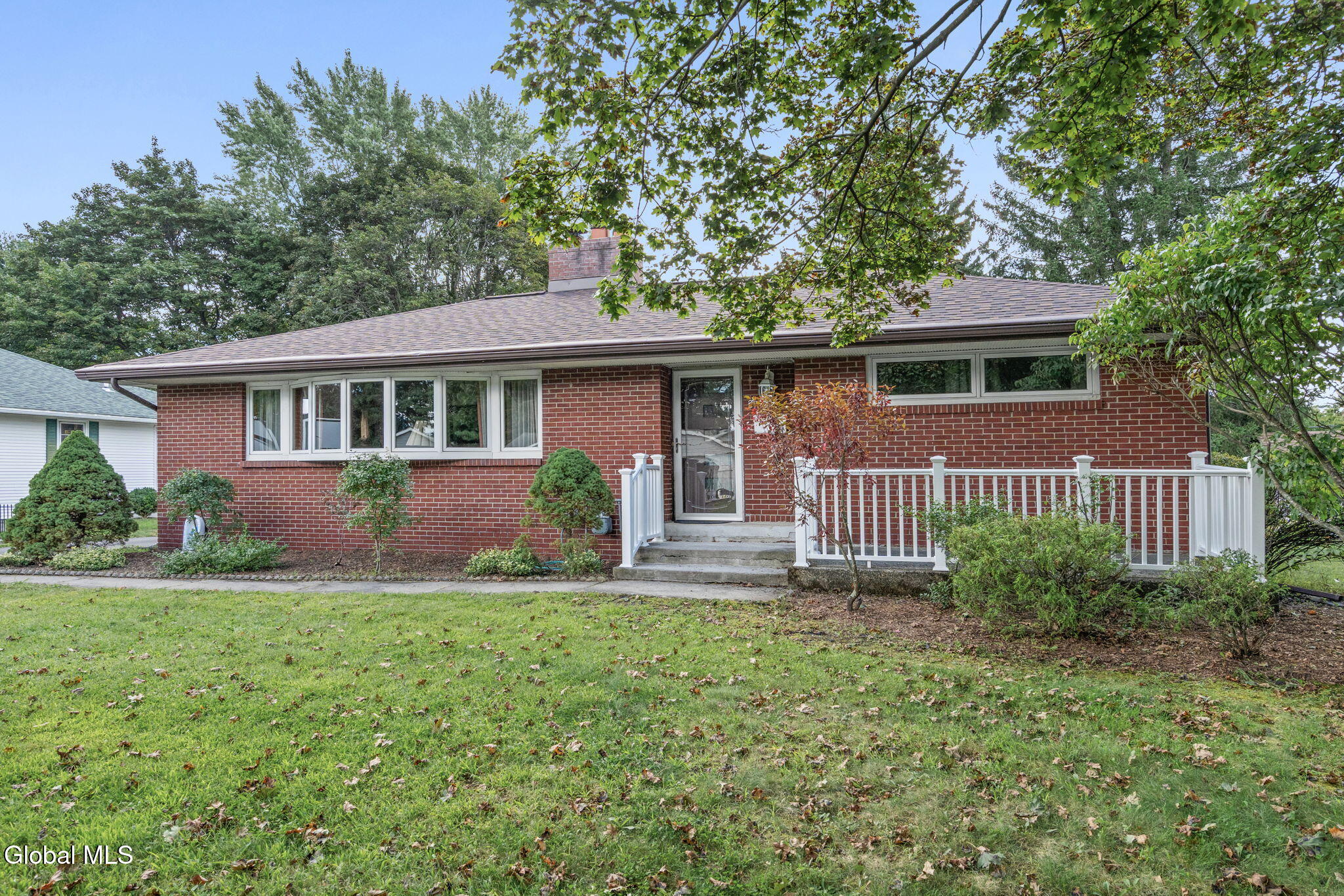 27 W Glenwood Drive Latham NY 12110