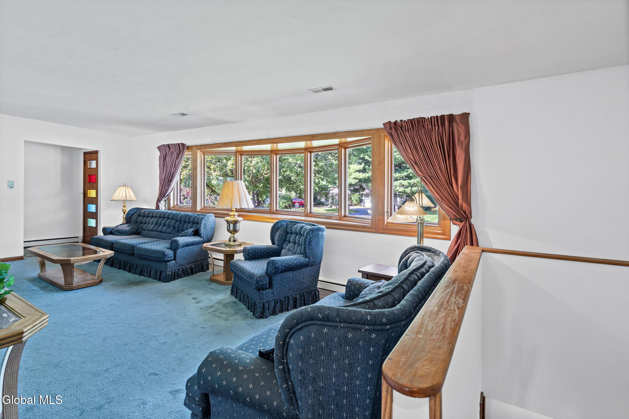 27 W Glenwood Drive Latham NY 12110