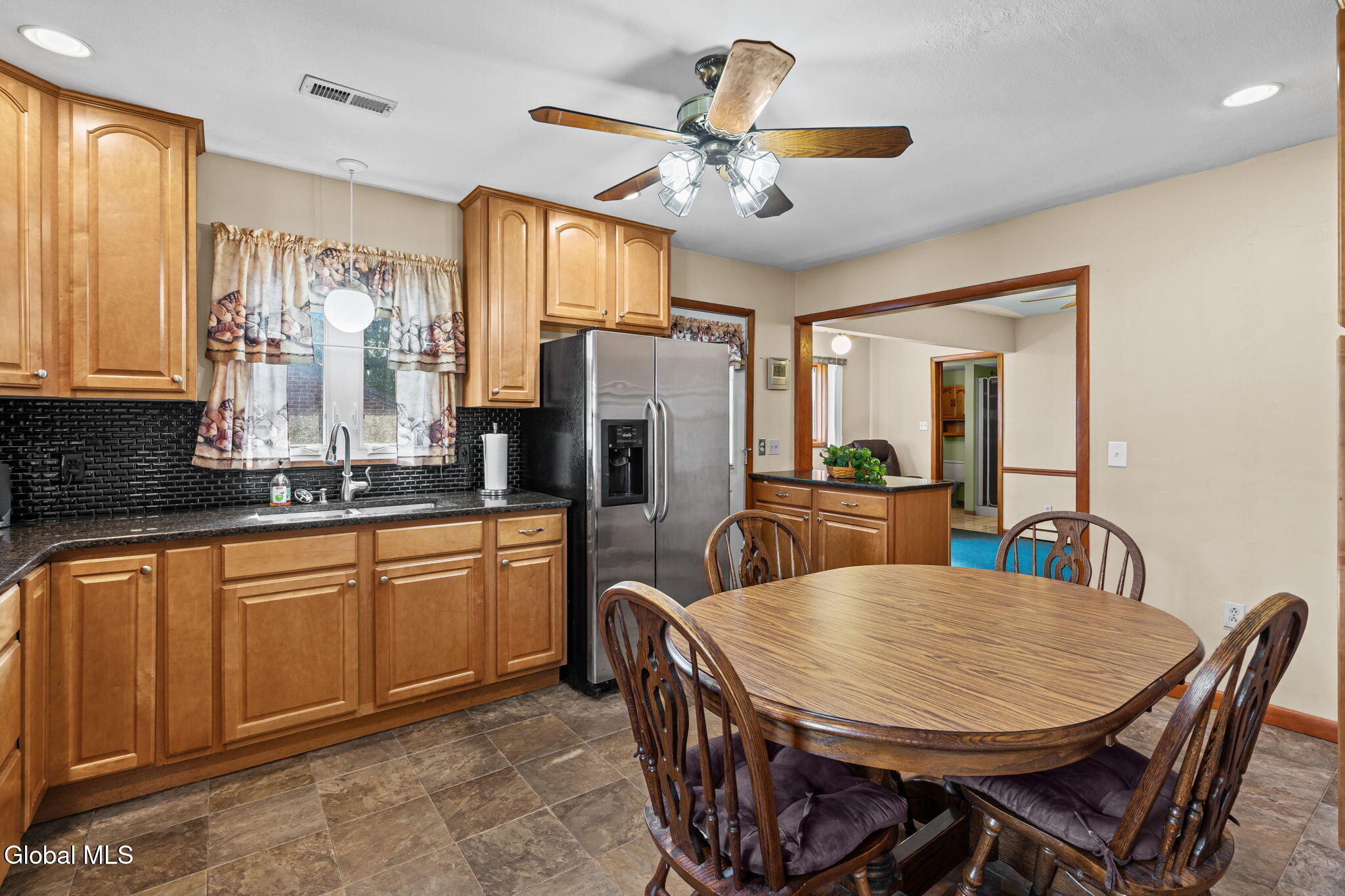 27 W Glenwood Drive Latham NY 12110