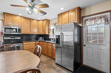 27 W Glenwood Drive Latham NY 12110