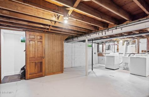 27 W Glenwood Drive Latham NY 12110