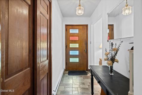 27 W Glenwood Drive Latham NY 12110